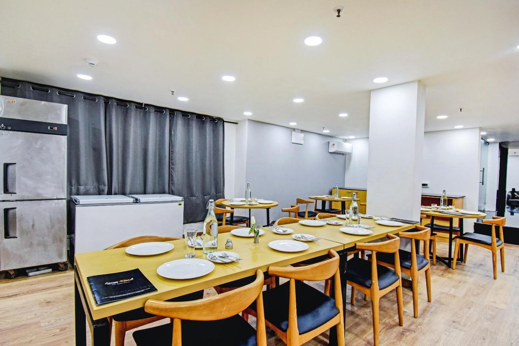 מלון Garui Super Townhouse The Royal Retreat מראה חיצוני תמונה