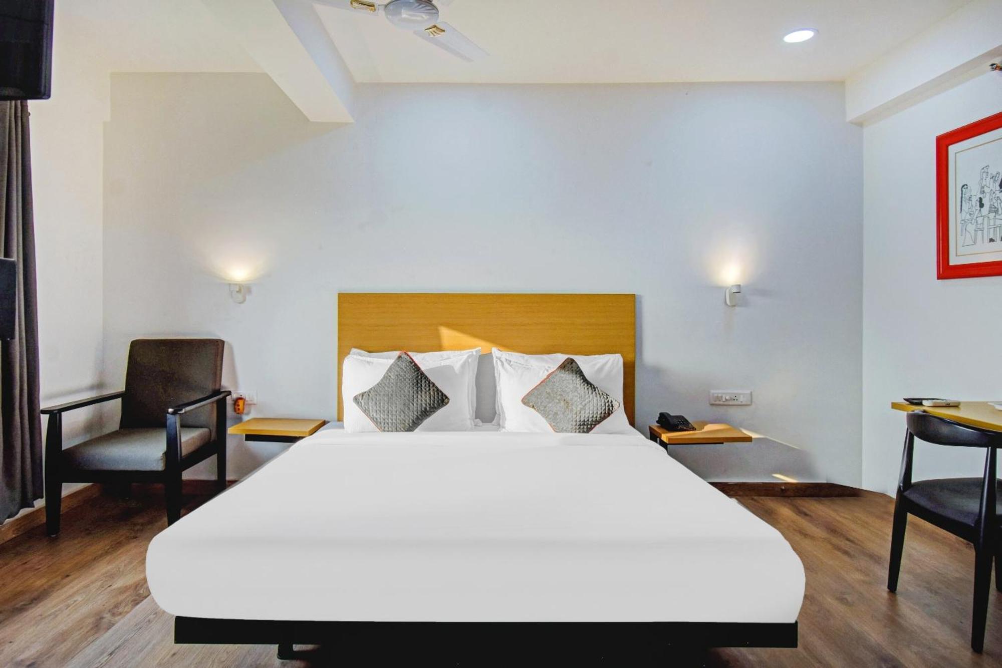 מלון Garui Super Townhouse The Royal Retreat מראה חיצוני תמונה